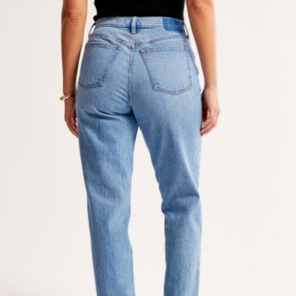 Abercrombie & Fitch; The ‘90s Straight’; Size 28/6 Xtra Short - Picture 4 of 4